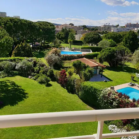 Appartement Moderne & Lumineux Avec Toit Terrasse ! *